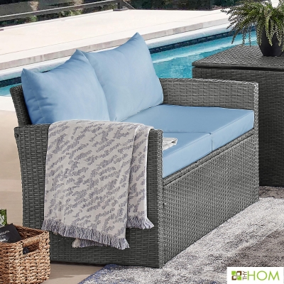 Damontray Loveseat with Cushions